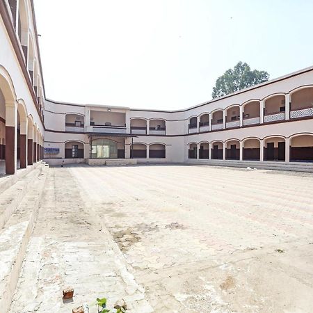 Hotel O Murliwala Wedding Palace And Resort Samalkha Esterno foto