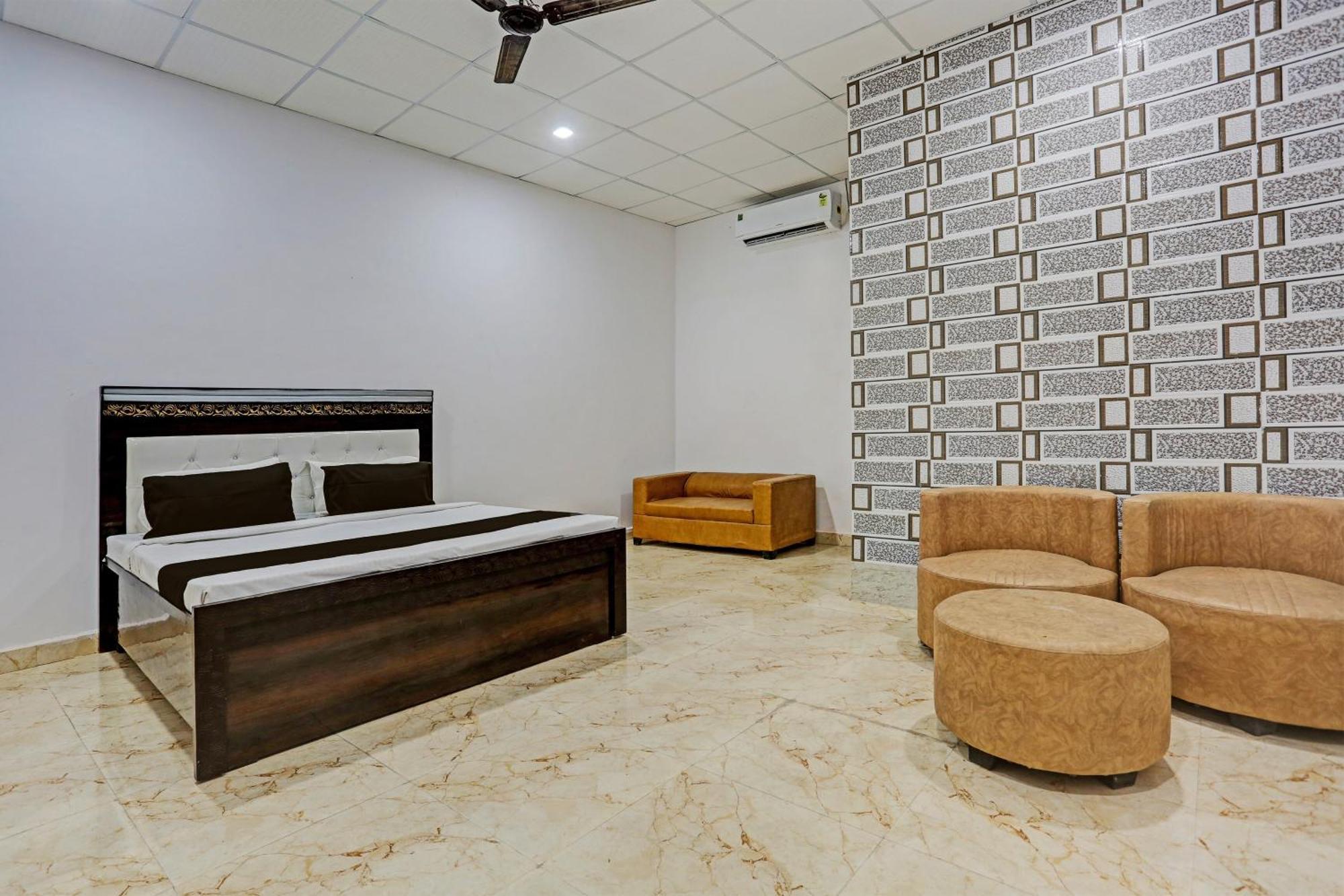 Hotel O Murliwala Wedding Palace And Resort Samalkha Esterno foto