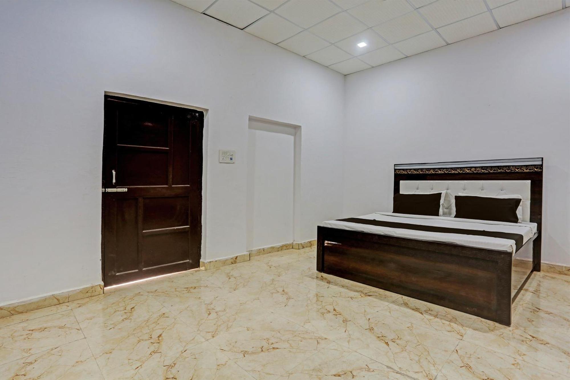 Hotel O Murliwala Wedding Palace And Resort Samalkha Esterno foto