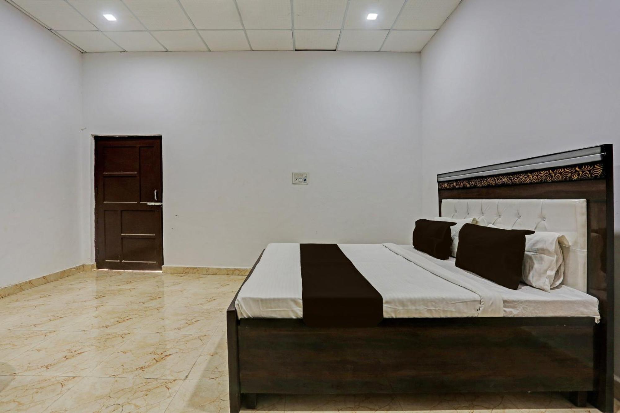 Hotel O Murliwala Wedding Palace And Resort Samalkha Esterno foto